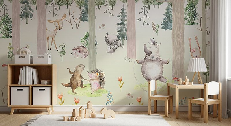 Tapeta Zabawa uroczych zwierzątek w lesie