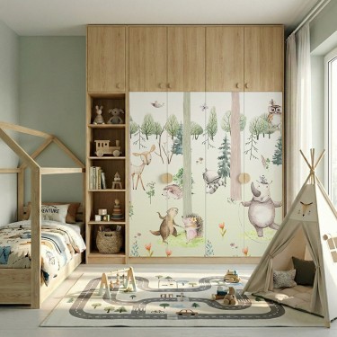 Naklejka na meble Zabawa uroczych zwierzątek w lesie